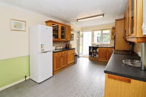 Station Road Alresford- click for photo gallery